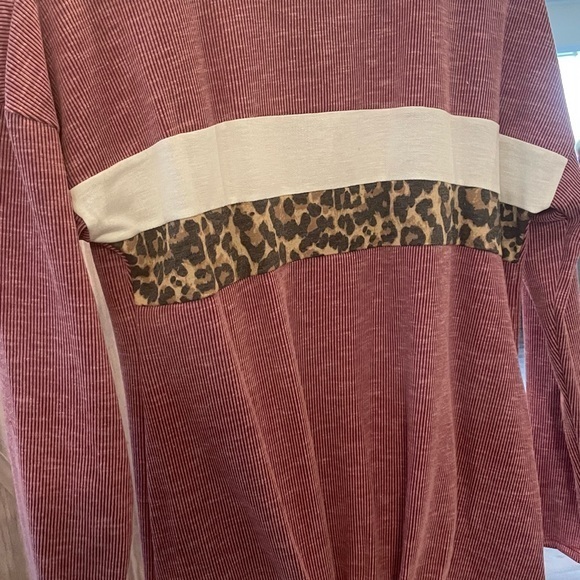 Mauve Ribbed Knit Top - Picture 2 of 3